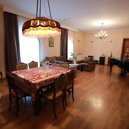 Apartment At 12 Baratashvili Street Tbilisi Exterior photo