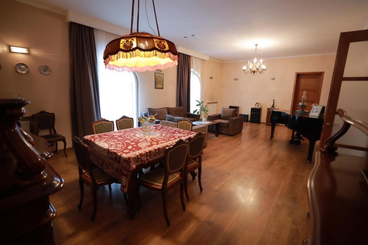 Apartment At 12 Baratashvili Street Tbilisi Exterior photo