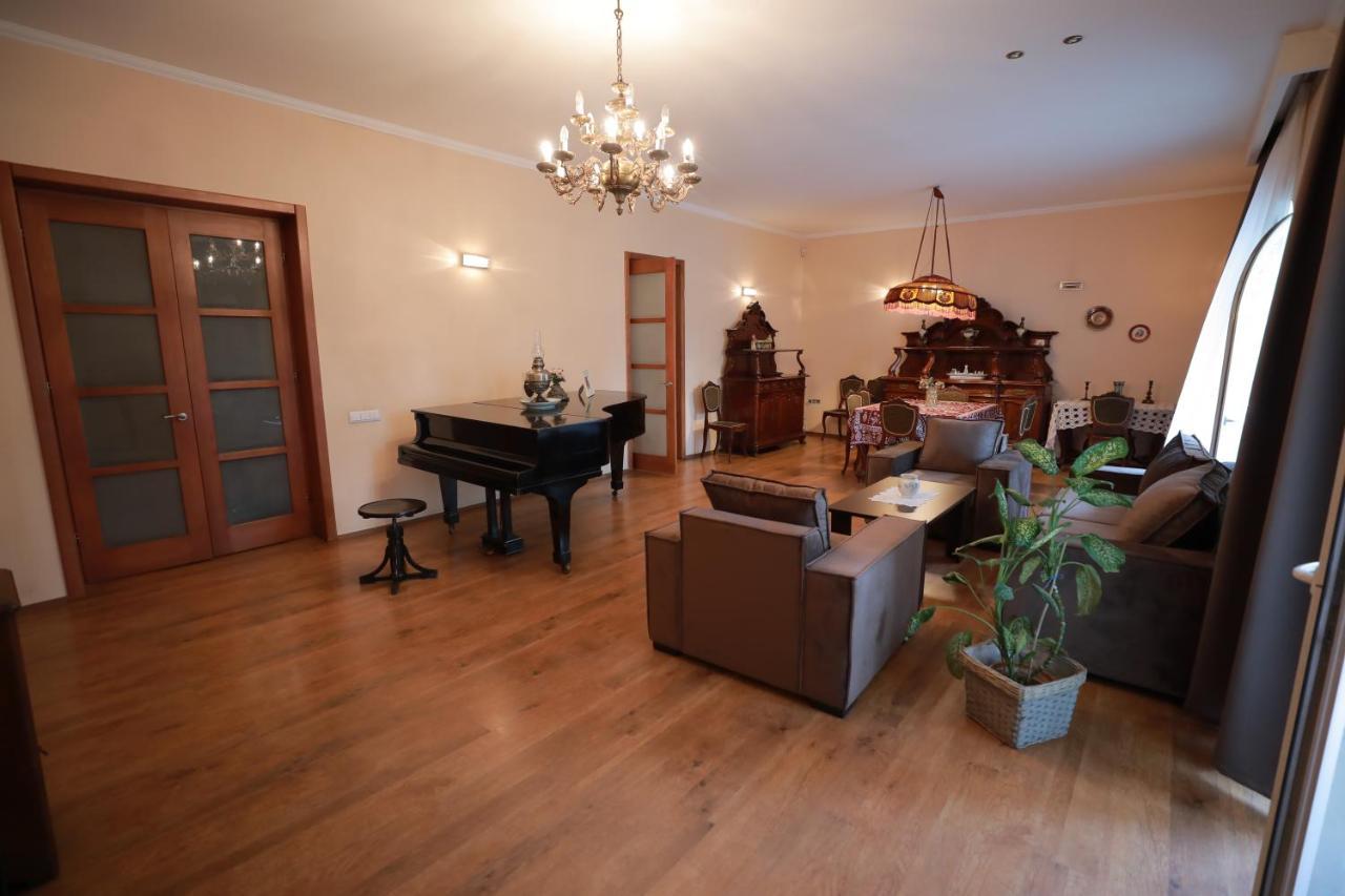 Apartment At 12 Baratashvili Street Tbilisi Exterior photo